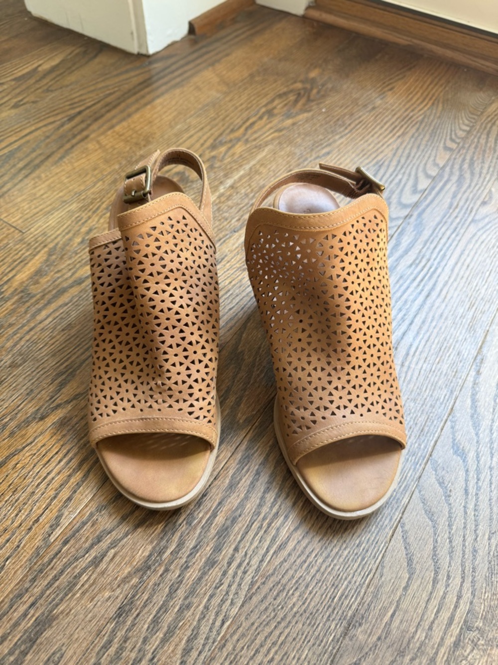 Universal Thread Tan Laser-Cut Open-Toe Wedge Sandals
